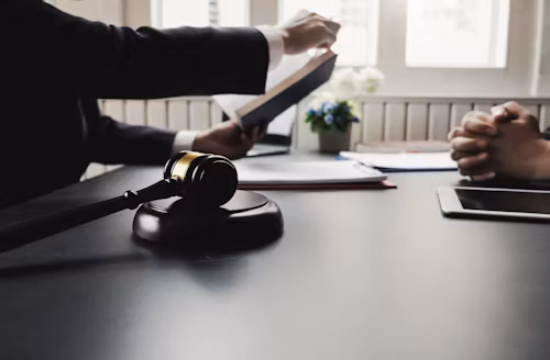 Bekämpfung betrügerischer Investitionsprojekte - Geldrückgewinnung